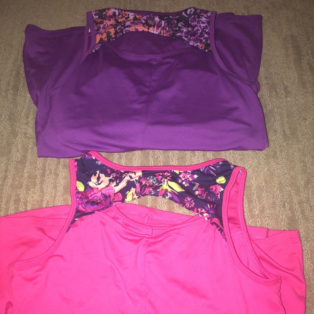 Set of 2 Gaiam Tanks